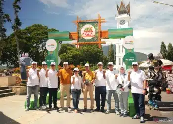 Festival Pasar Rakyat (FPR) 2025 digelar di kawasan Pasar Atas & Pasar Bawah (4–5 Oktober), dengan tujuan merevitalisasi pasar tradisional sekaligus memberdayakan pedagang melalui edukasi, fasilitas, dan promosi keuangan syariah.