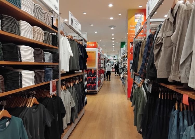 UNIQLO Resmi Buka Gerai Pertama di Padang