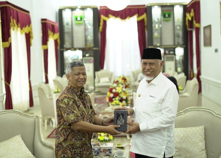 Mahyeldi Dukung ITB Tingkatkan Kompetensi Guru di Mentawai