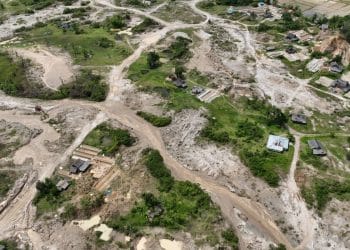 Menteri LH Segel Tambang di Sumbar Usai Banjir Besar