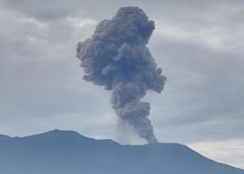 Marapi Erupsi Lagi, Abu 600 Meter di Udara — Apa Artinya untuk Warga Sumbar?