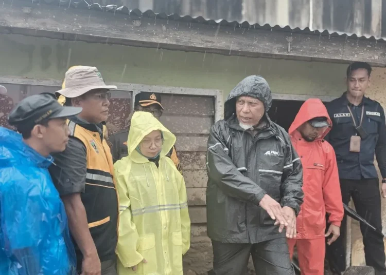 Sumbar Perintahkan Pengerukan Sungai Cegah Banjir Susulan