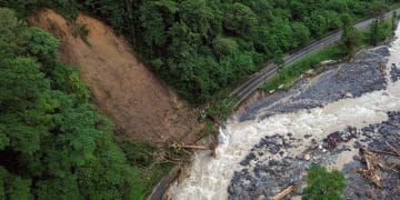 Tol Lembah Anai Ancam Cagar Alam, Proyek Dipertanyakan